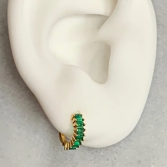 COPY - Green Crystal Huggie Hoop Thick Earrings Brand New - Picture 2 of 2